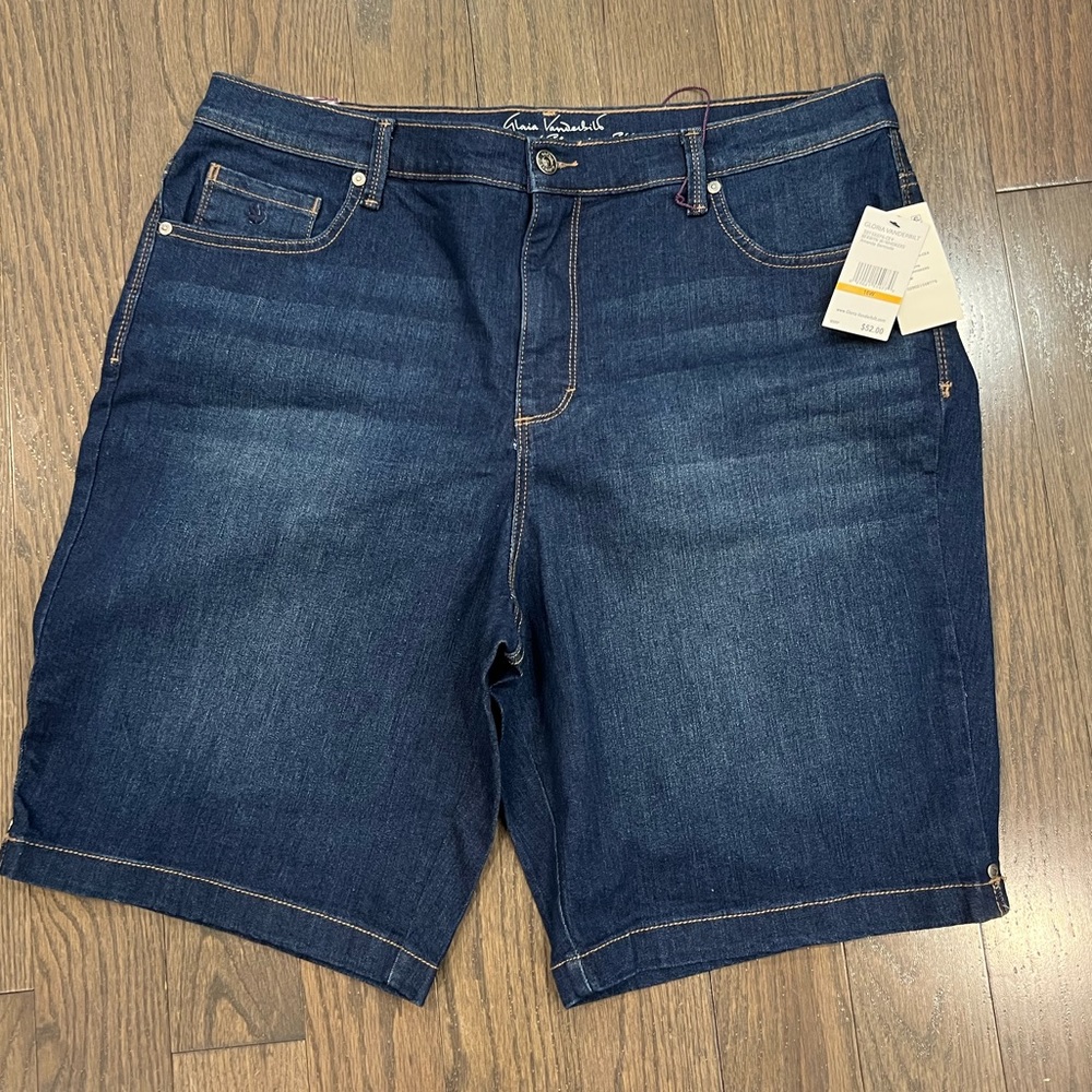 New with tag Bermuda shorts